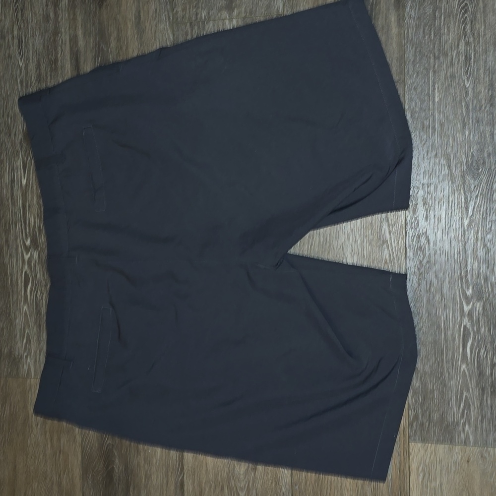SLIGO Men's Size 42 Golf Summer Black Shorts New w/ Tags! - Picture 2 of 4